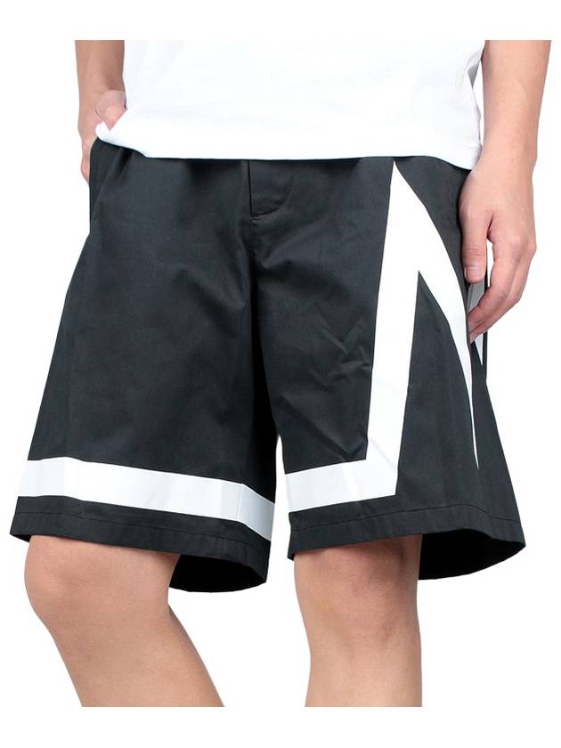 Track Bermuda Short Pants 2B00001 59668 999 - MONCLER - BALAAN 1