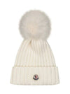 Logo Patch Pom Beanie Ivory 3B000 27 M1131 034 - MONCLER - BALAAN 2