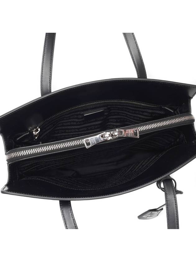 Re-Edition 1995 Medium Shoulder Bag Black - PRADA - BALAAN.