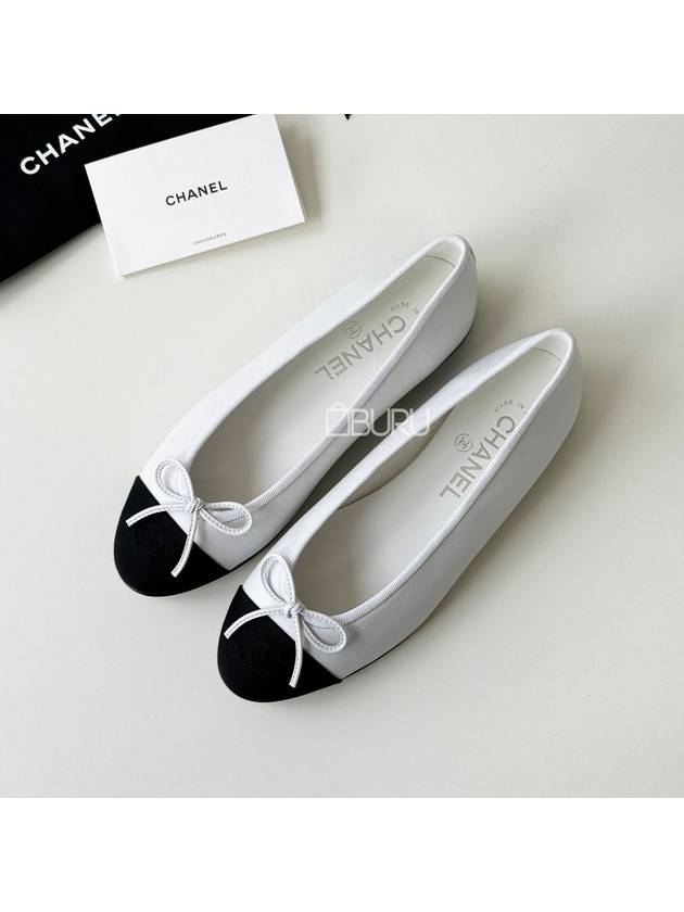 Classic Ballerina Flat Shoes White Black G02819 - CHANEL - BALAAN 1