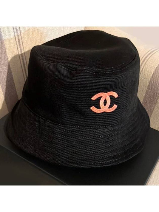 CC Logo Reversible Bucket Hat Black - CHANEL - BALAAN 2