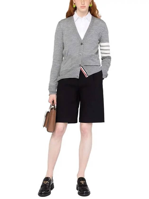 Sustainable Fine Merino Wool 4-Bar Relaxed Fit V-Neck Cardigan Light Grey - THOM BROWNE - BALAAN 3