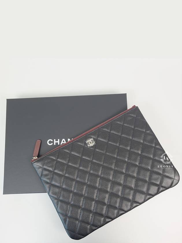 Medium Classic Clutch Bag Caviar Leather & Silver Black - CHANEL - BALAAN 4