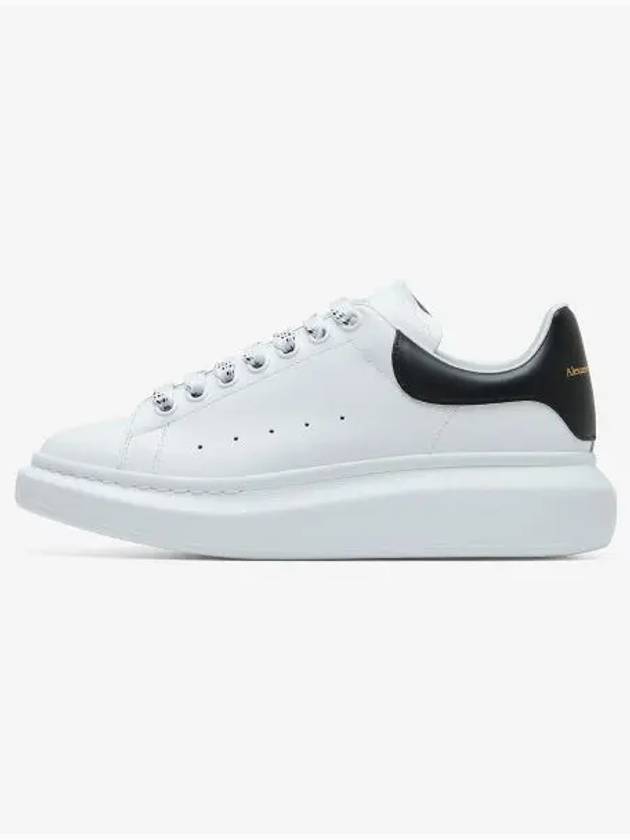 Oversized Leather Tab Low Top Sneakers White - ALEXANDER MCQUEEN - BALAAN 2