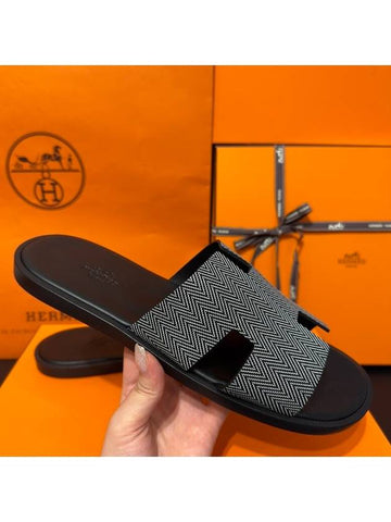 Men's Izmir Sandals Calfskin Chevron Black - HERMES - BALAAN 1