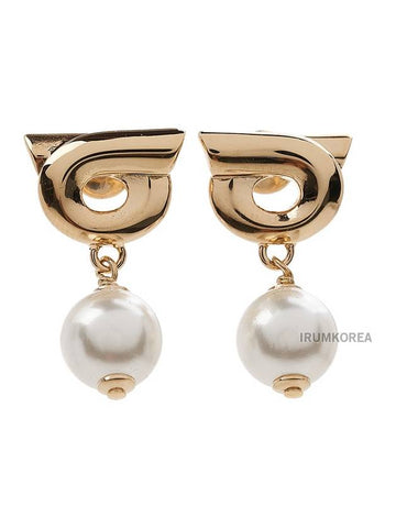 Ferragamo Women s Pearl Gancini Earrings 76 0780 EAR NEWGAN PORO PERLA 0776601 - SALVATORE FERRAGAMO - BALAAN 1