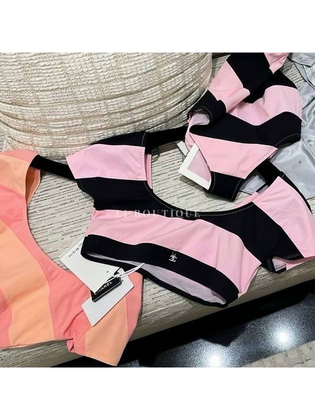 Coco Beach CC Swimsuit Top Black Pink Short Sleeve P76188 - CHANEL - BALAAN 4