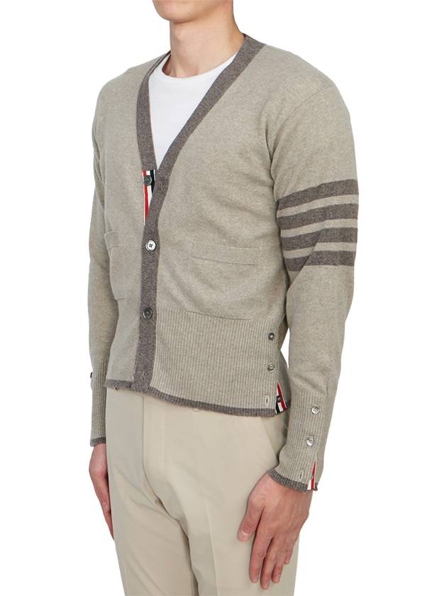 Men's Diagonal Armband Cashmere V-Neck Cardigan Beige - THOM BROWNE - BALAAN 4