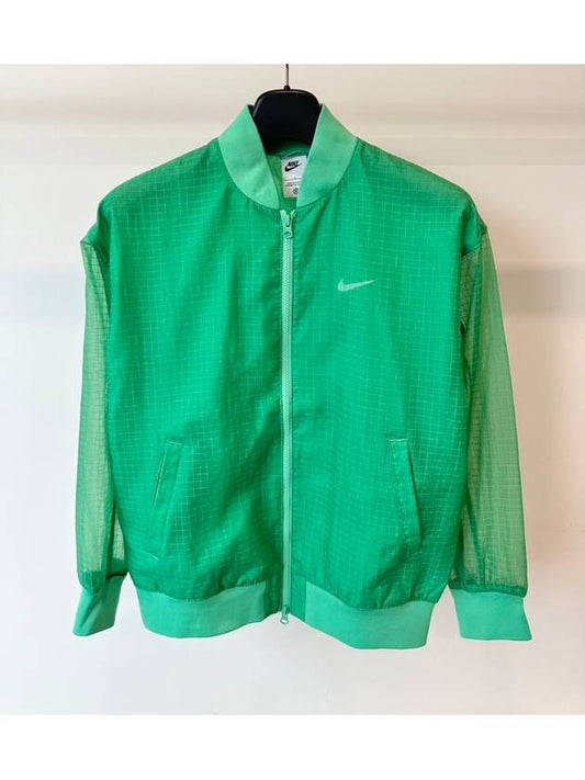 Essential Woven Varsity Windbreaker DV7973 363 Green WOMENS L Asian Fit - NIKE - BALAAN 1