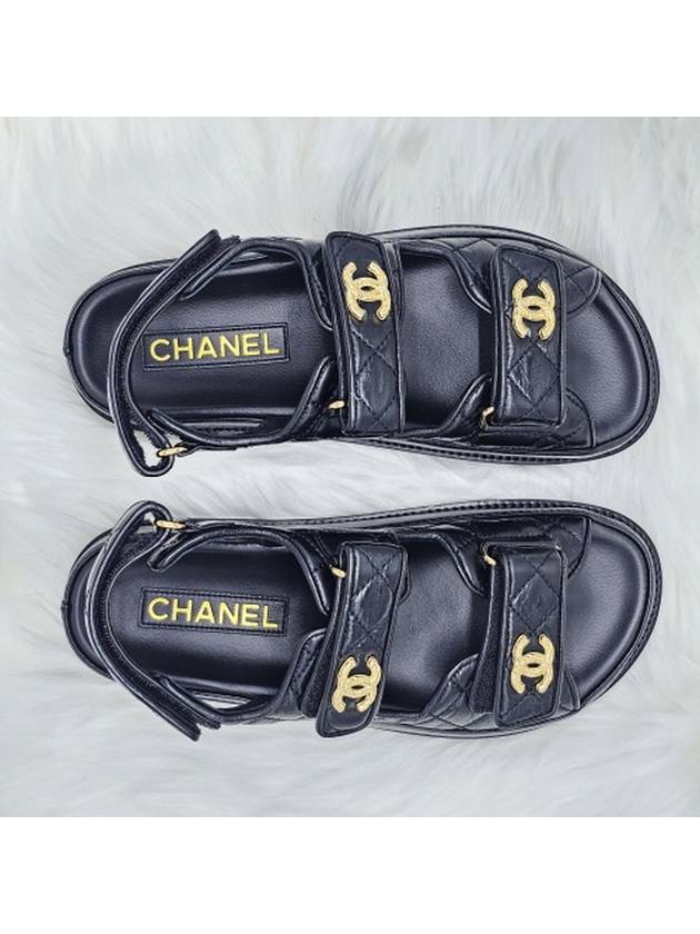 Logo Crumpled Shiny Lambskin Sandals Black - CHANEL - BALAAN 5