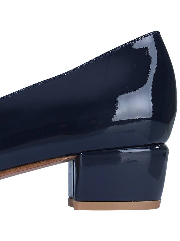 Vara Bow Patent Pumps Oxford Blue - SALVATORE FERRAGAMO - BALAAN 7