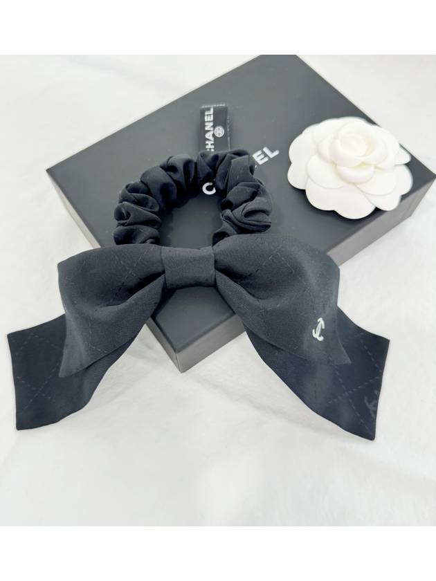 CC logo ribbon hair scrunchie silk scrunch tripe band black AAA374 - CHANEL - BALAAN 1