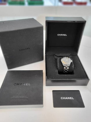 J12 Ceramic Black Quartz 33mm Women s Watch h0682 - CHANEL - BALAAN 1