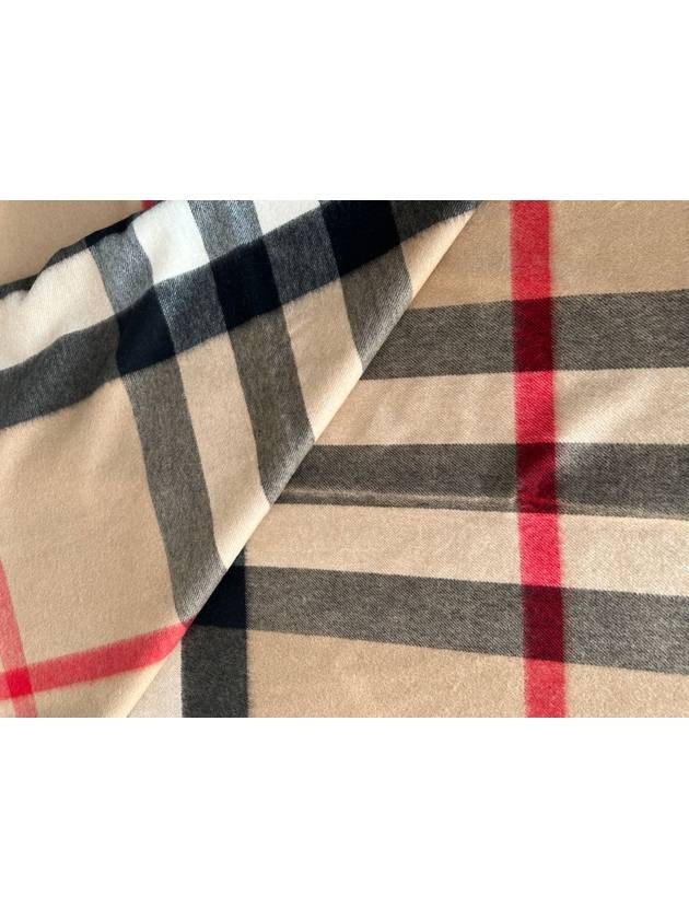 Wide Classic Check Cashmere Scarf Archive Beige - BURBERRY - BALAAN 5