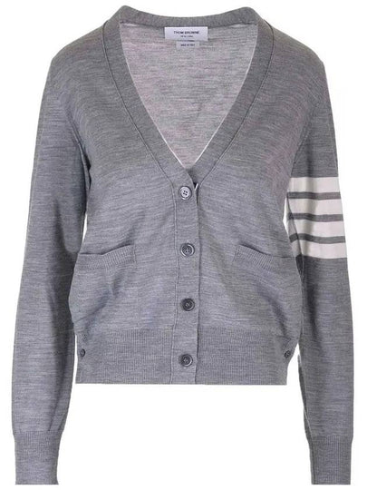 Sustainable Fine Merino Wool 4-Bar Relaxed Fit V-Neck Cardigan Light Grey - THOM BROWNE - BALAAN 2