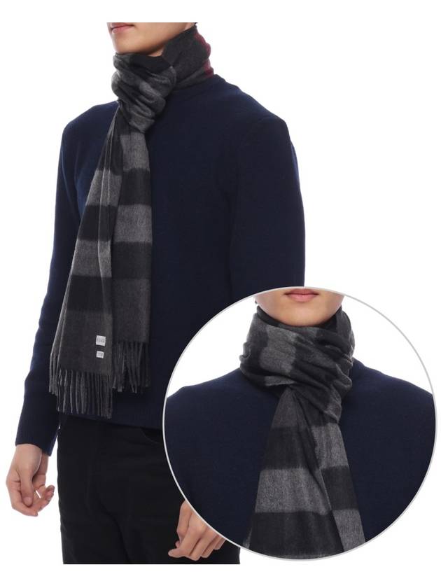 Iconic Check Cashmere Scarf Grey - BURBERRY - BALAAN 3