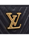 Women s Twist Clutch M63943 - LOUIS VUITTON - BALAAN 4