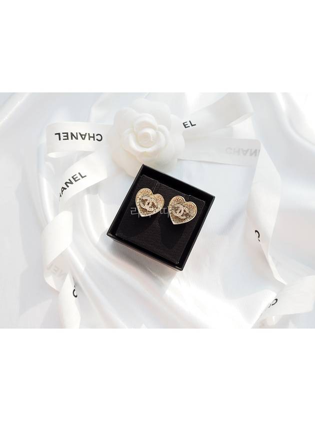 23P CC Logo Heart Crystal Earrings Earrings White Gold ABA406 - CHANEL - BALAAN 6