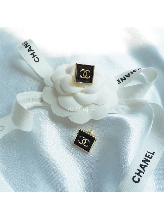 CC Logo Square Leather Metal Earrings Earrings Black Gold ABA757 - CHANEL - BALAAN 7