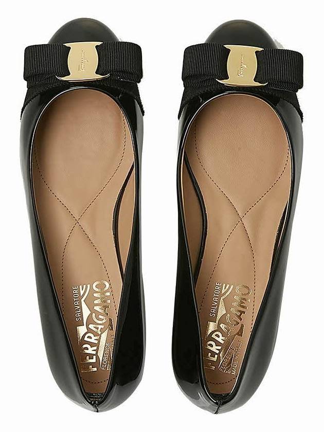 Women’s Varina Bellet Flats Black - SALVATORE FERRAGAMO - BALAAN 7