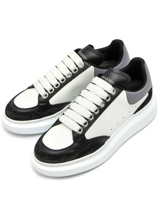 Oversized Lace up Low Top Sneakers White Black - ALEXANDER MCQUEEN - BALAAN 3