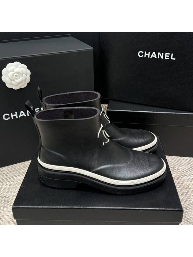 Ankle Boots Platform Black White CC - CHANEL - BALAAN 6