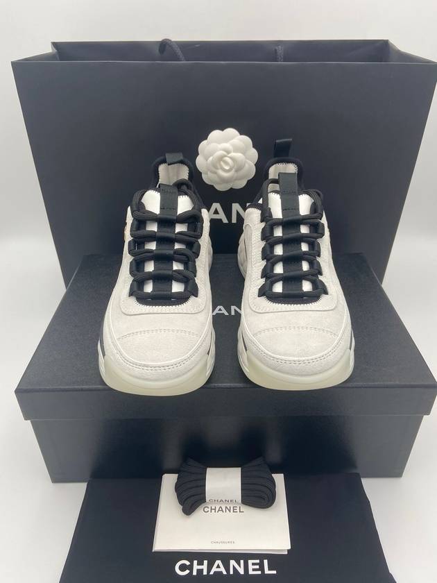 Logo Mixed Fibers Suede Low Top Sneakers White - CHANEL - BALAAN 3