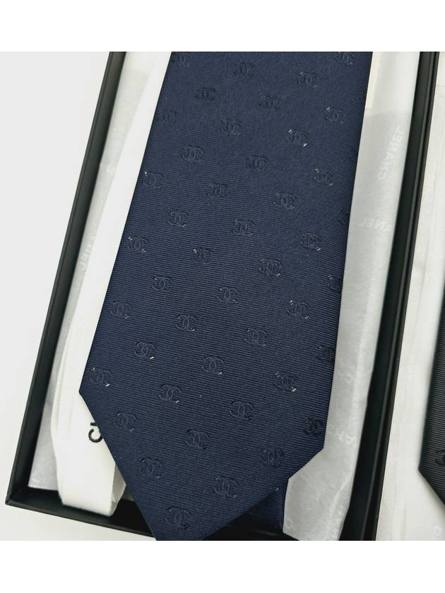 Men s Silk Tie CC Logo Navy AAA341 - CHANEL - BALAAN 1