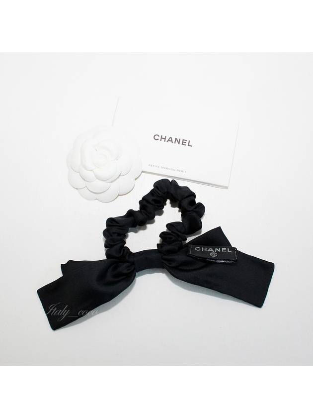 Lettering logo ribbon hair scrunchie scrunchie giblet band hair band black AA9064 B10844 NN771 - CHANEL - BALAAN 5