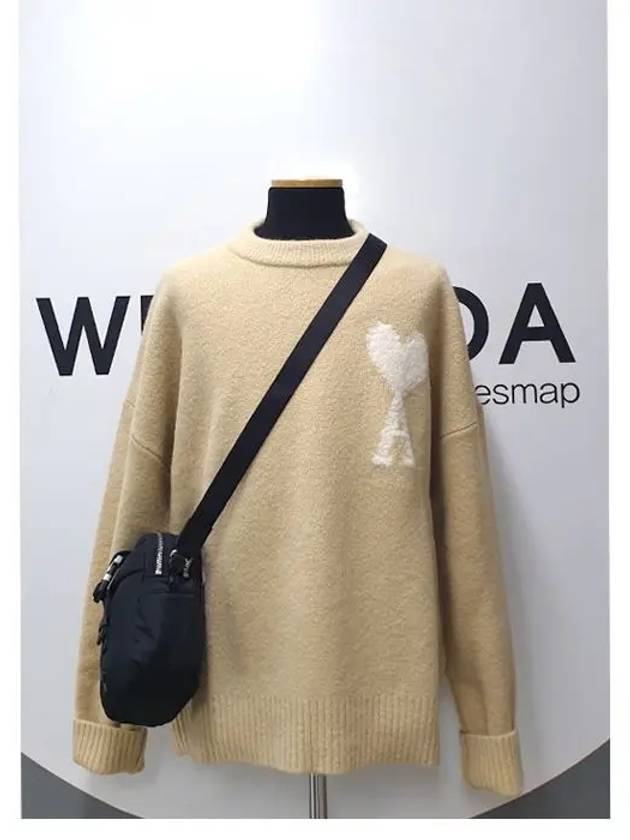 Intarsia Heart Logo Knit Top Vanilla - AMI - BALAAN 5