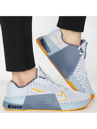 Metcon 9 Work Out Low Top Sneakers Grey Sundial - NIKE - BALAAN 2