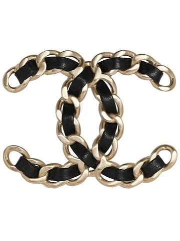 CC Logo Chain Metal Brooch Black - CHANEL - BALAAN.