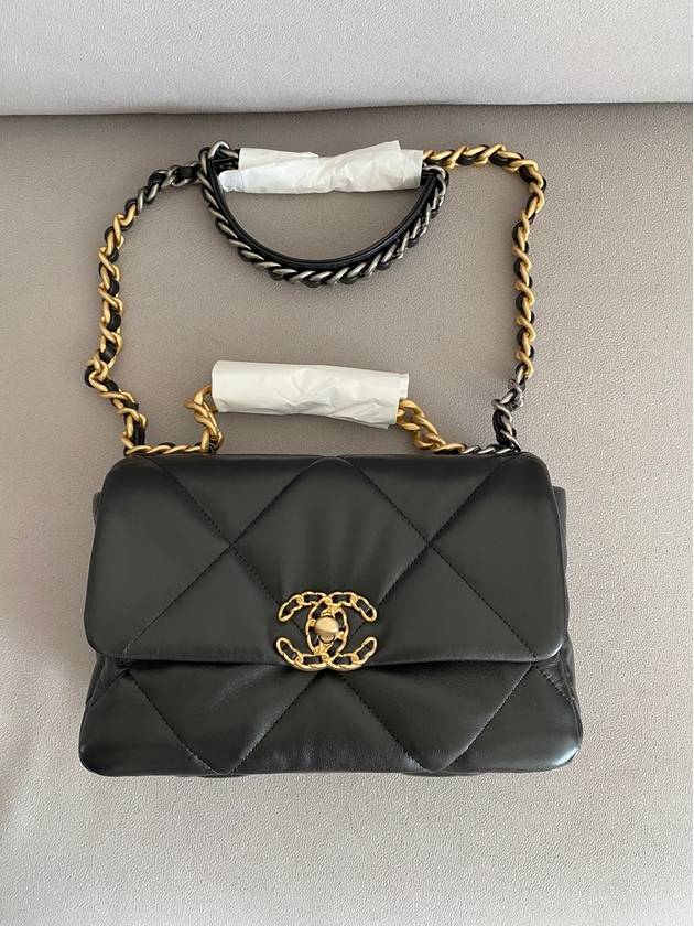 Medium 19 Handbag Lambskin Cross Bag Black - CHANEL - BALAAN.