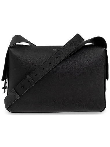 FERRAGAMO Leather Shoulder Bag, Men's, Black - SALVATORE FERRAGAMO - BALAAN 1