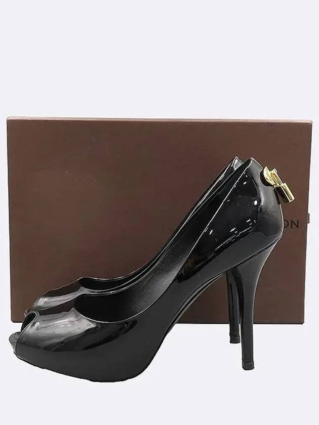 Black color patent open toe women s shoes 235MM - LOUIS VUITTON - BALAAN 1