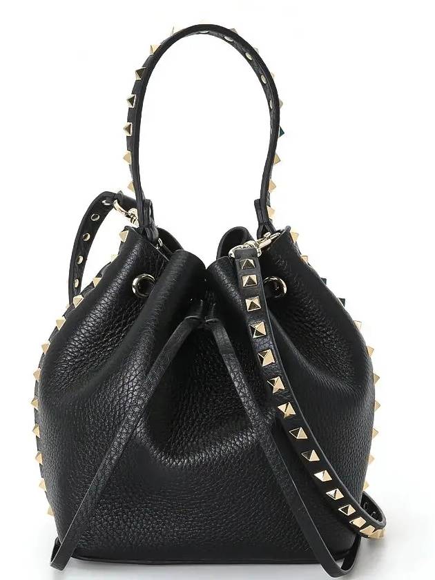 Rockstud Grain Calfskin Bucket Bag Black - VALENTINO - BALAAN 2