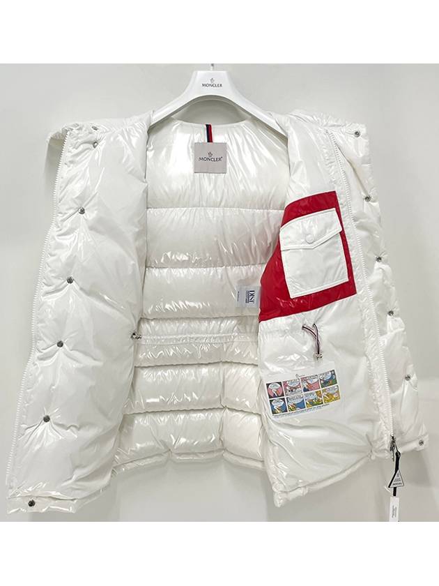 Men s Logo Patch CHIABLESE Down Padded Jacket White 1A00162 5963V 031 - MONCLER - BALAAN 9