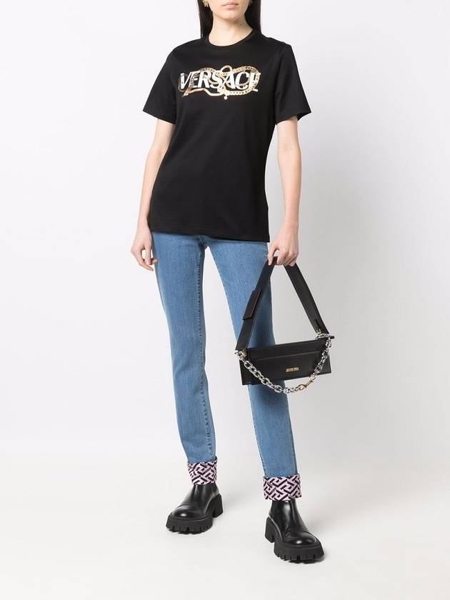 Gold Chain Logo Short Sleeve T-Shirt Black - VERSACE - BALAAN.