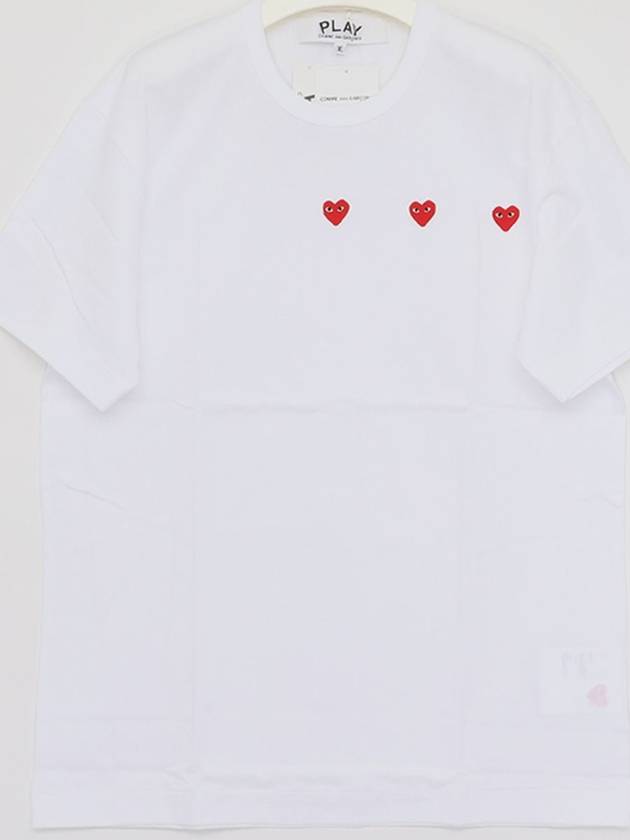 P1T3373 WHITE Triple Red Heart Short Sleeve T Shirt - COMME DES GARCONS - BALAAN 2