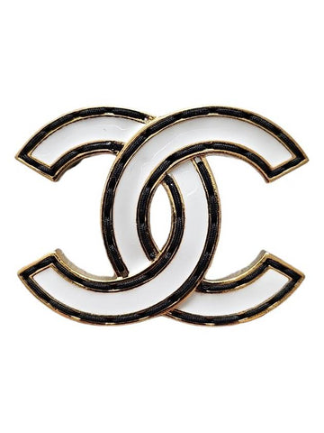 CC logo white brooch ABC565 - CHANEL - BALAAN 1