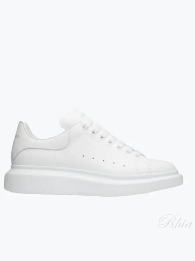 Oversized Leather Tab Low Top Sneakers White - ALEXANDER MCQUEEN - BALAAN 2