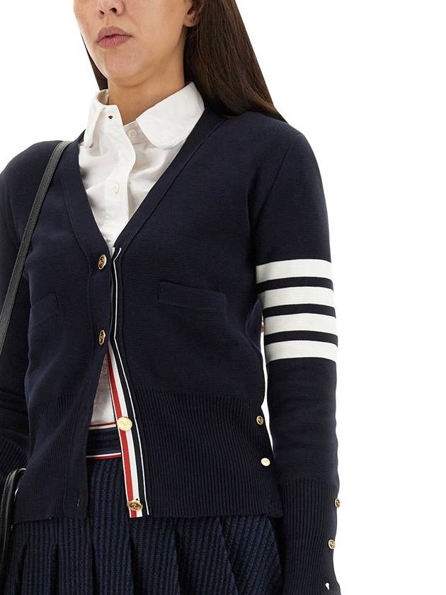 CARDIGAN CON SCOLLO A V - THOM BROWNE - BALAAN 8