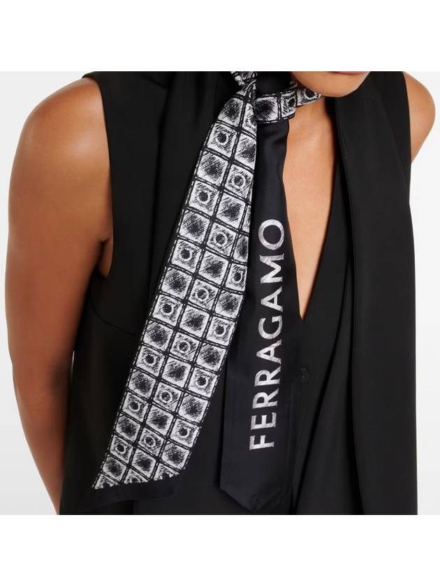 Graffiti Print Silk Bandeau Scarf Black Ivory - SALVATORE FERRAGAMO - BALAAN 5