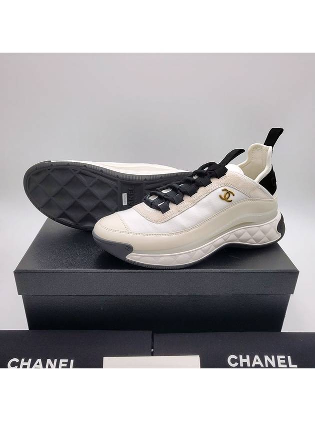 Sneakers Mixed fiber white gold G35617 - CHANEL - BALAAN 3