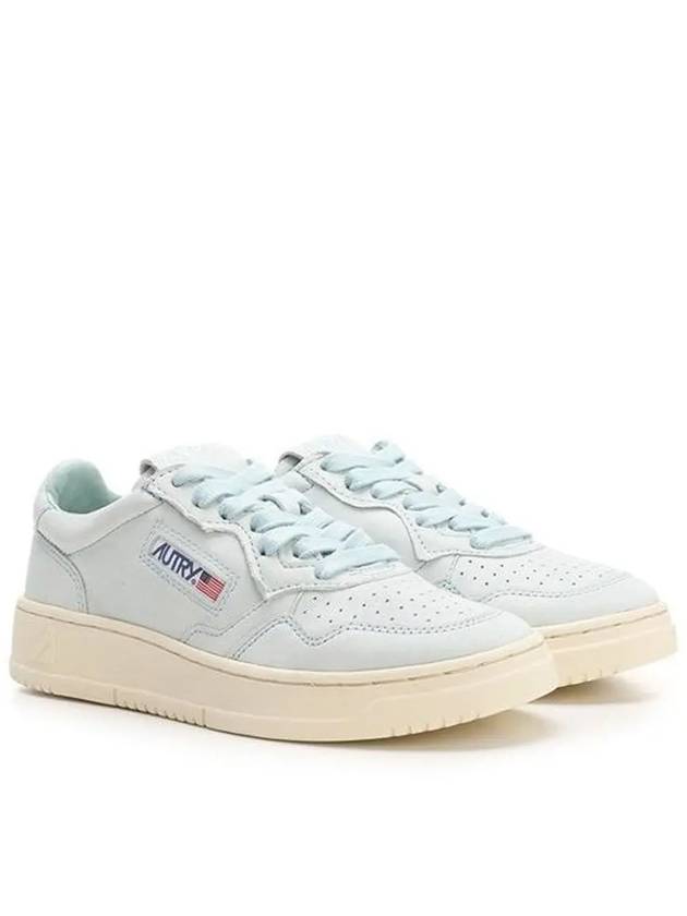 Women's Medalist Goatskin Low Top Sneakers Light Blue - AUTRY - BALAAN 2