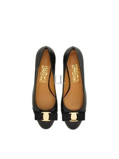 Vana Bow Pumps Black - SALVATORE FERRAGAMO - BALAAN 2