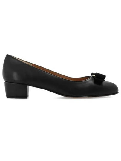 Women's Vara Pumps Black - SALVATORE FERRAGAMO - BALAAN 2