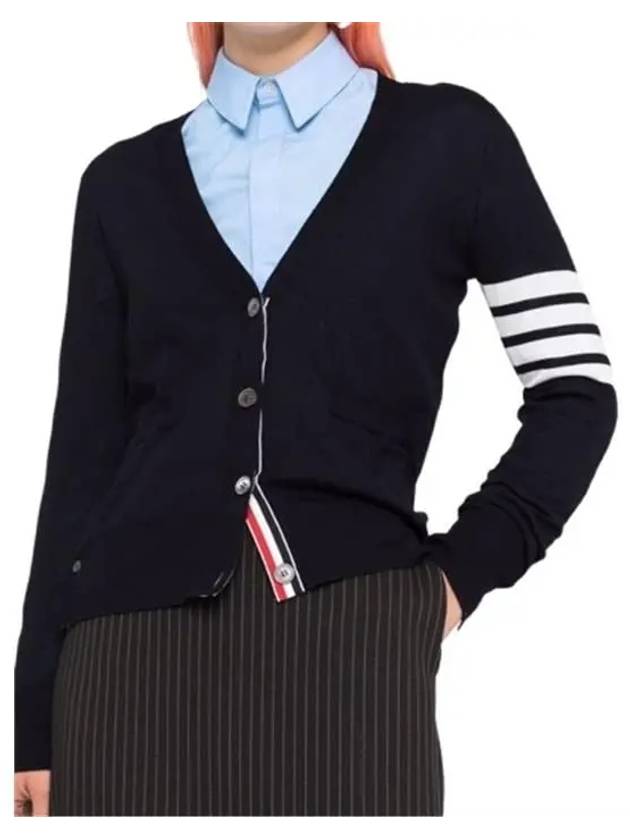 Sustainable Fine Merino Wool 4-Bar Relaxed Fit V-Neck Cardigan Navy - THOM BROWNE - BALAAN 4