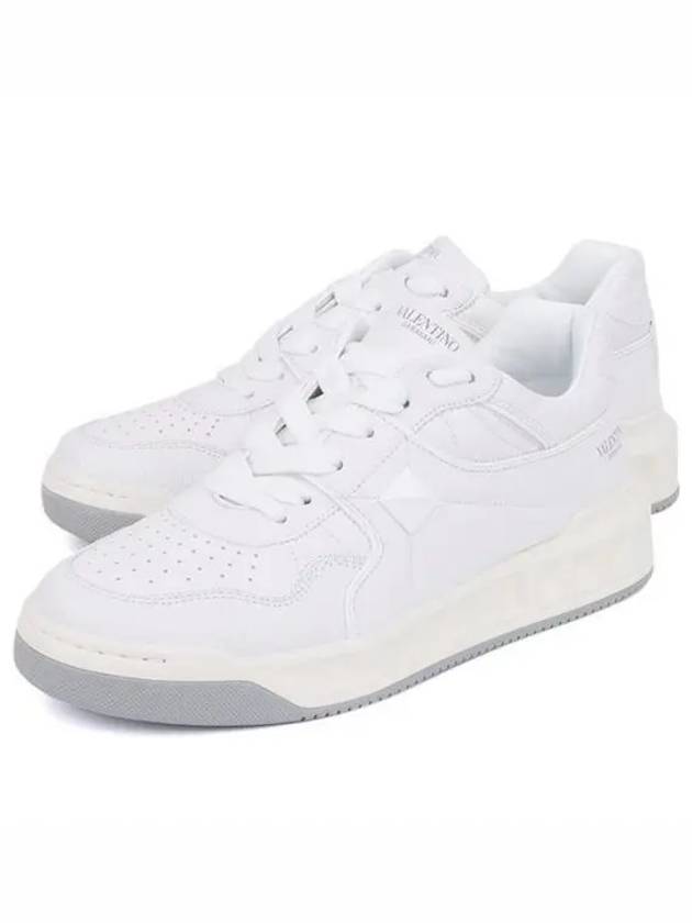 One Stud Low Top Sneakers White - VALENTINO - BALAAN 2