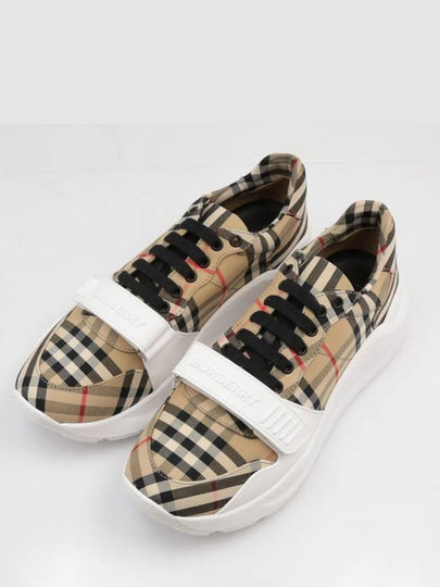 Women's Regis Vintage Check Velcro Low Top Sneakers Beige - BURBERRY - BALAAN 2